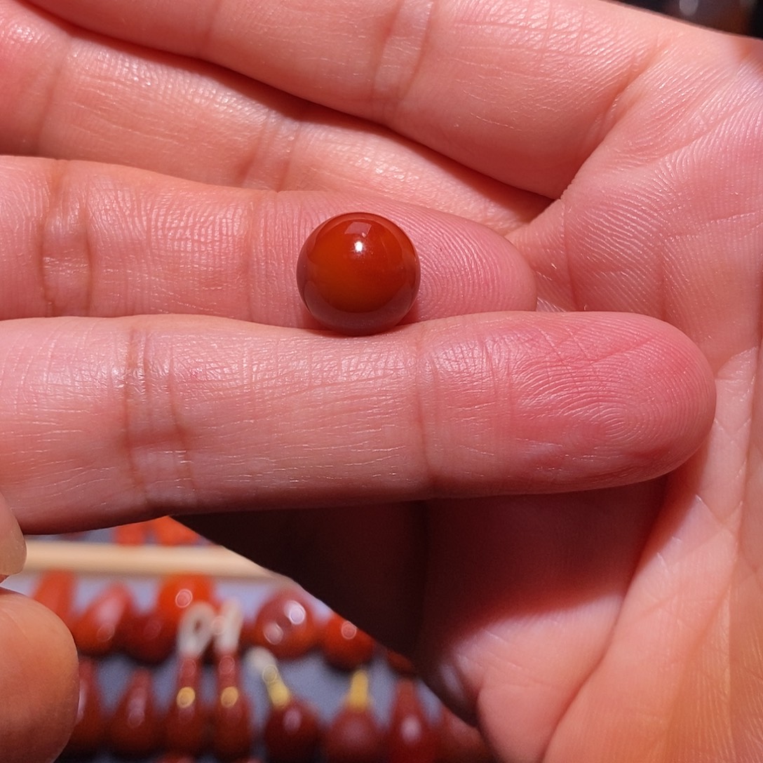 多***婧南红玛瑙未镶嵌圆珠10.8
