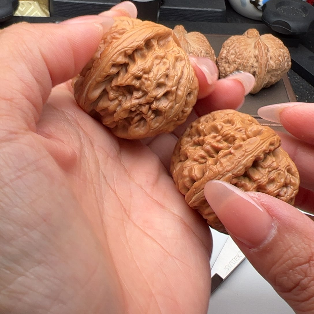 文玩核桃把件红锦鲤43