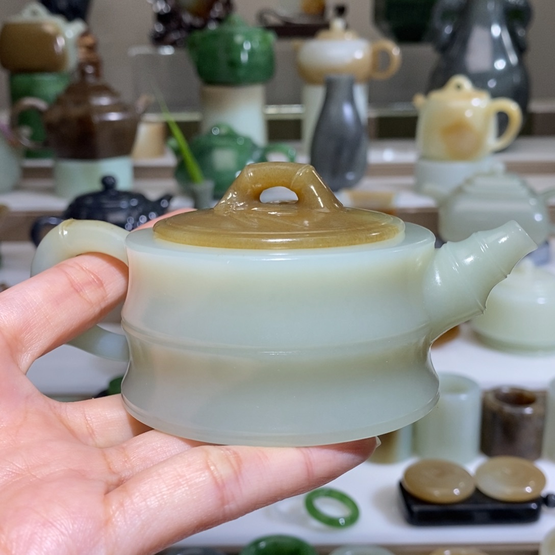 和田玉把件未镶嵌爱*?糖白竹节壶100ML