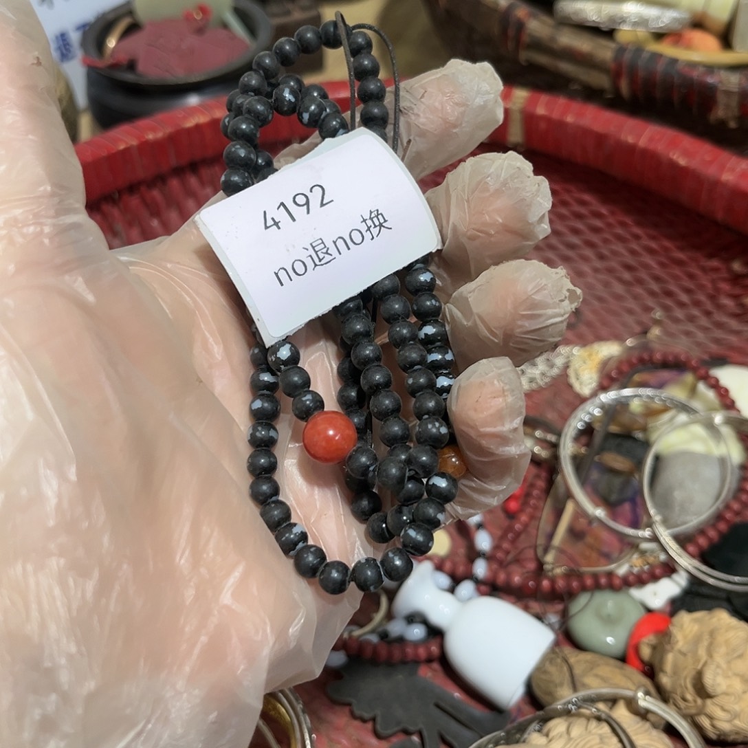 用***6老挝石4192号工艺品