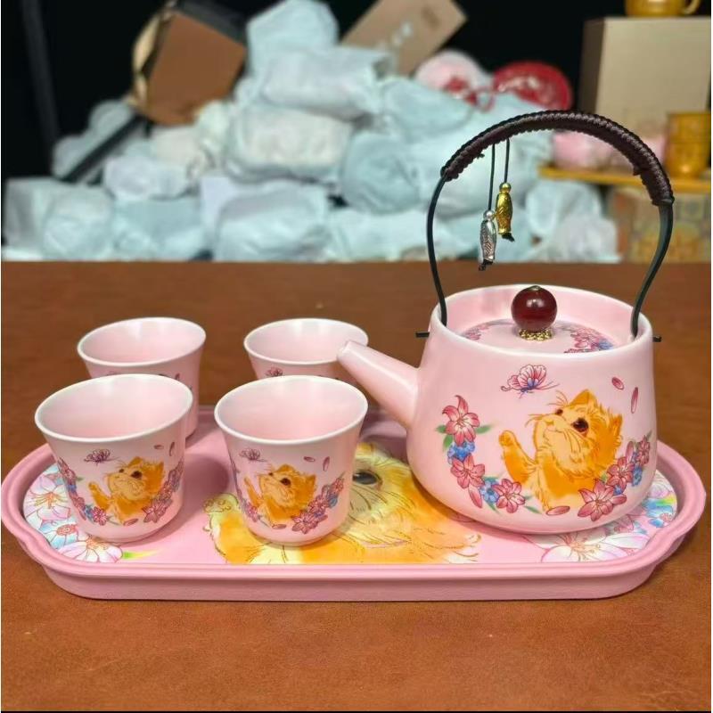 ZH4095-萌猫扑蝶粉汝提梁壶+4个萌猫扑蝶粉汝客杯+干泡盘茶盘