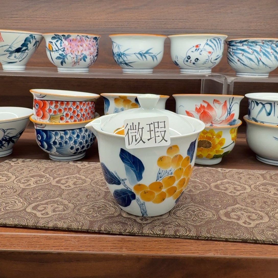 釉下手绘茶具微瑕