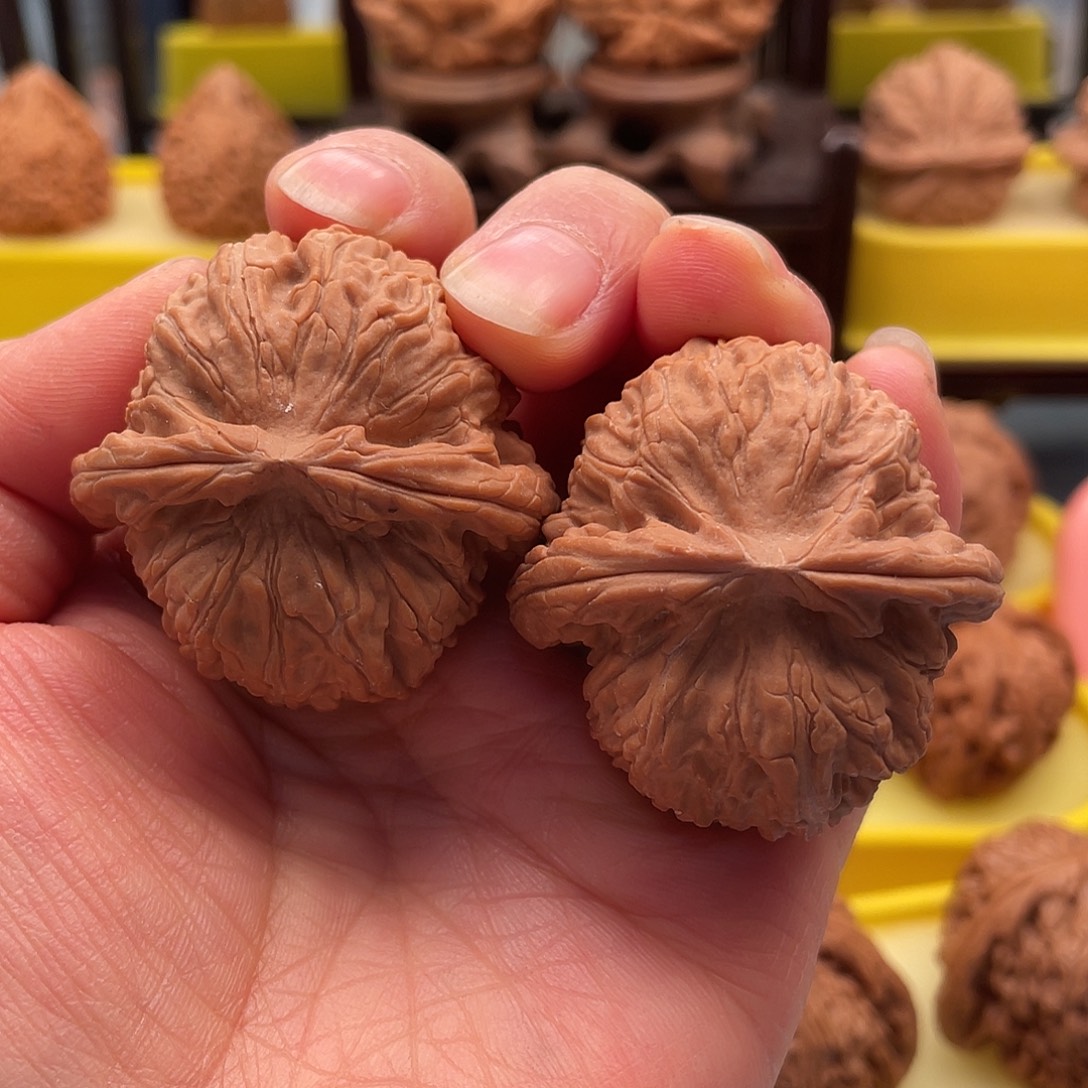 把件文玩核桃白狮子