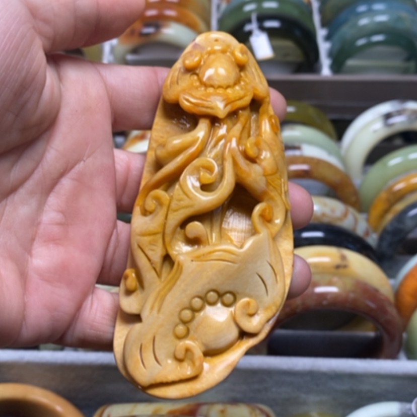 【闪购商品】蛇纹石玉手镯未镶嵌