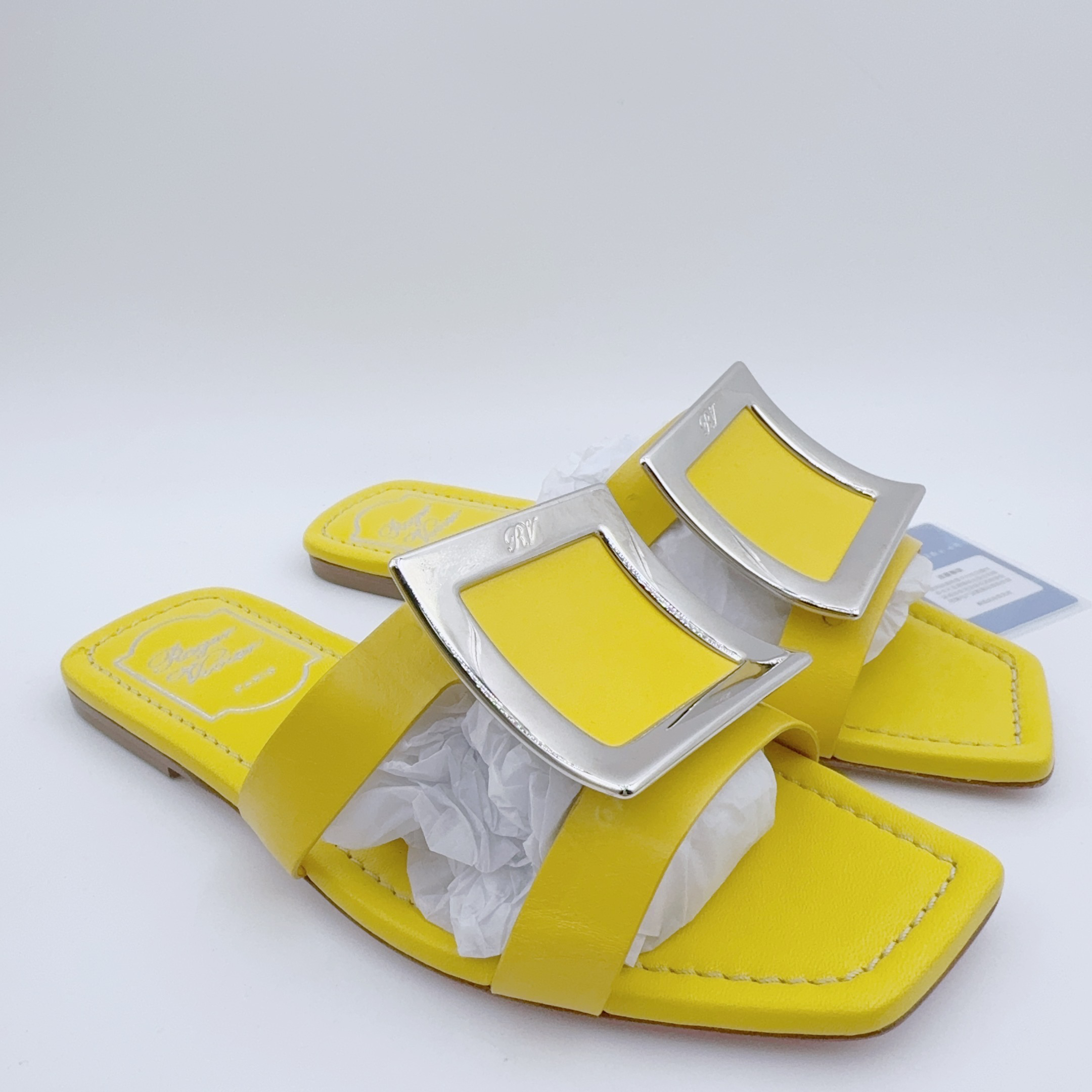 未使用 Roger Vivier/罗杰·维威耶 35.5码/黄色方扣拖鞋/00552