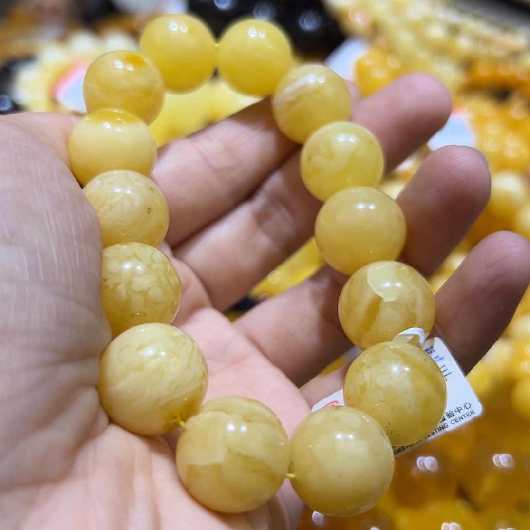 琥珀珠宝奇石未镶嵌