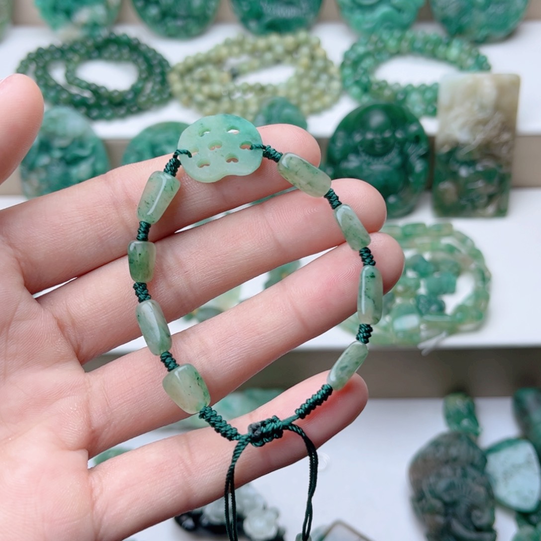 独山玉手串未镶嵌