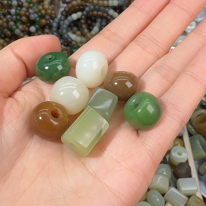 米***谷和田玉未镶嵌颈饰拍8