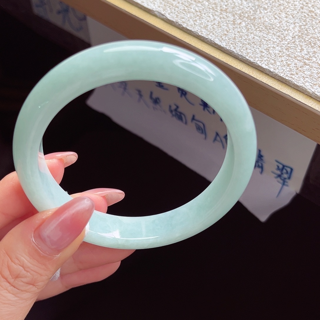 翡翠未镶嵌手镯手镯