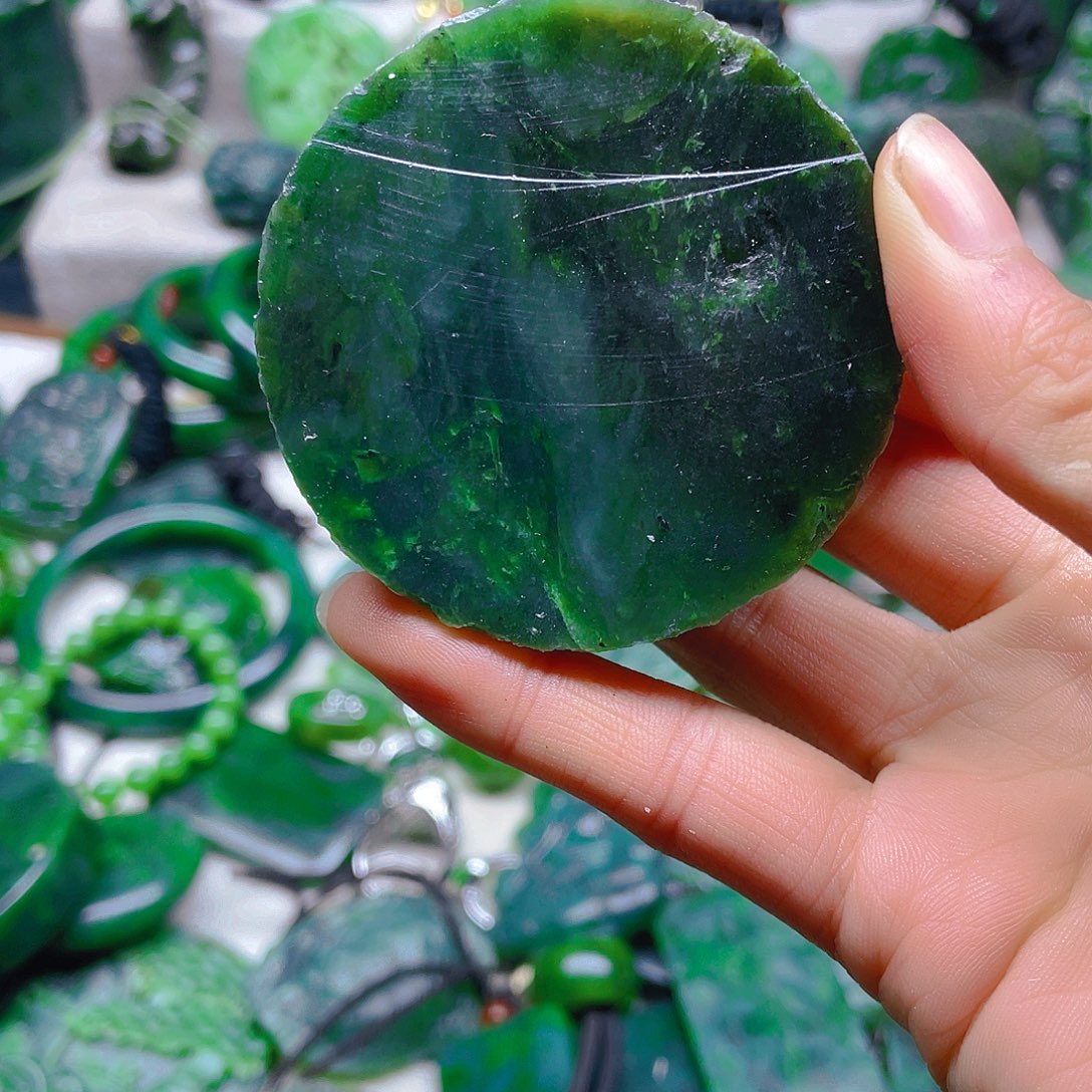 顺***哥和田玉（碧玉）未镶嵌珠宝奇石