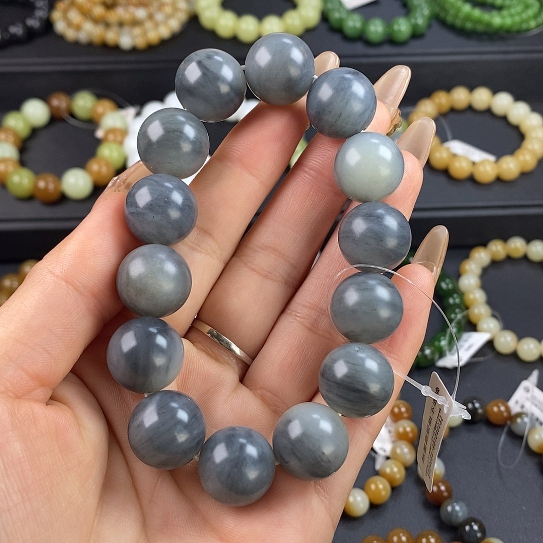 和田玉手串未镶嵌