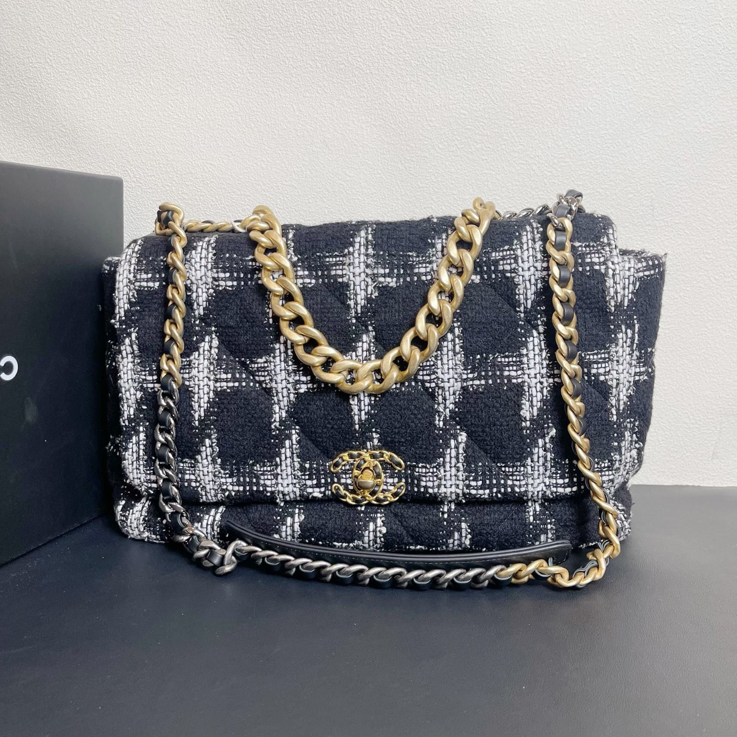 95新 Chanel/香奈儿 98新 奢总管/大号毛呢19bag包