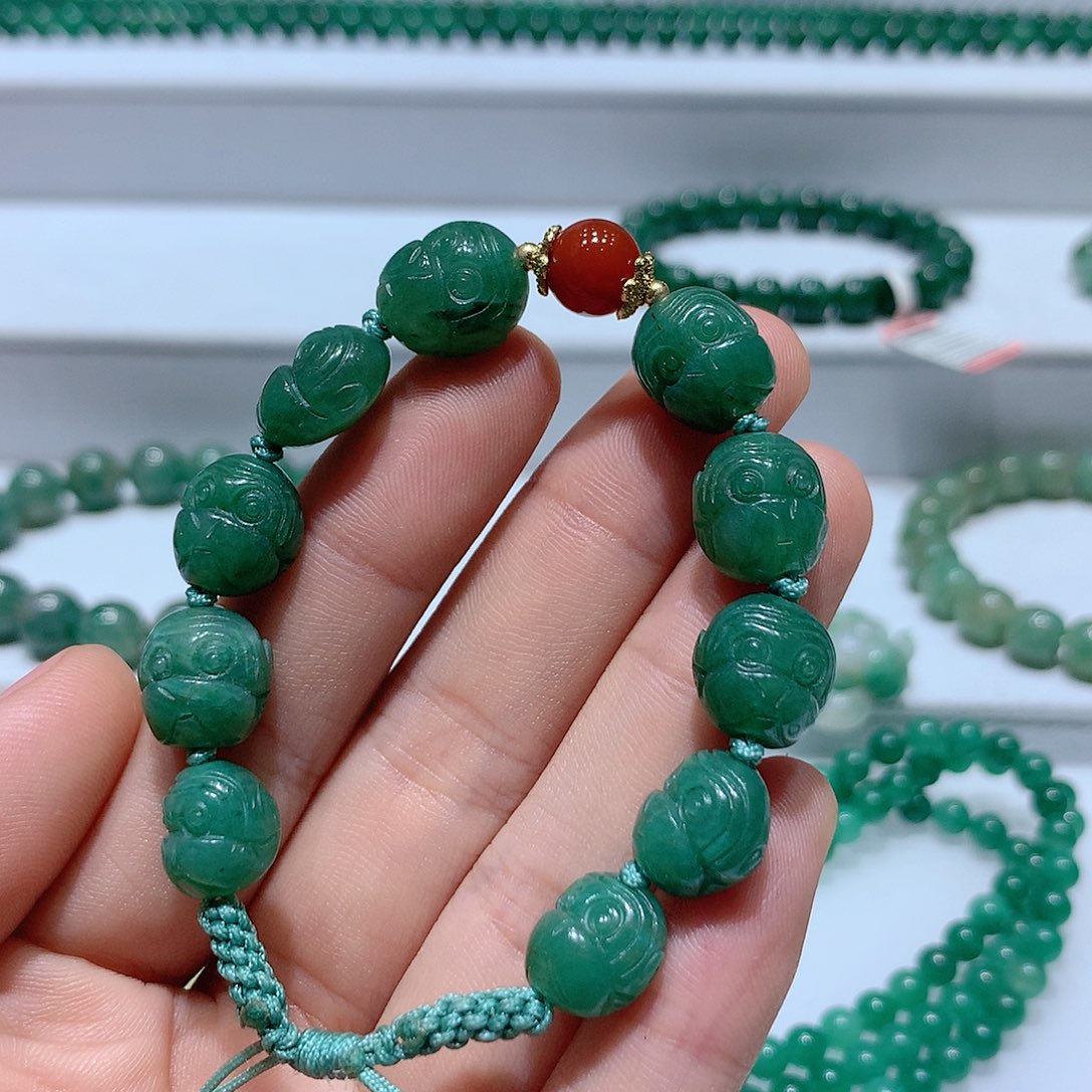 独山玉未镶嵌手串