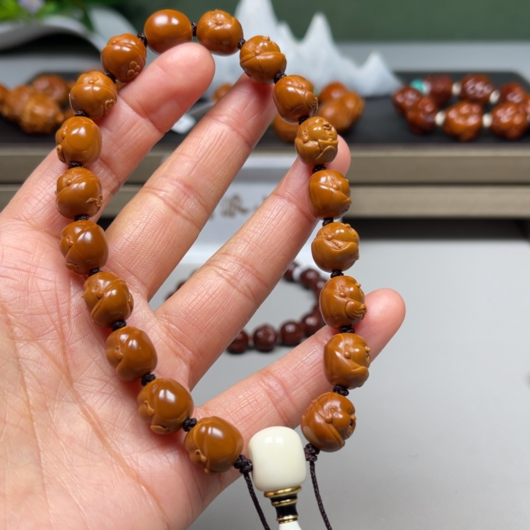 吊坠橄榄核一*弥勒尾款