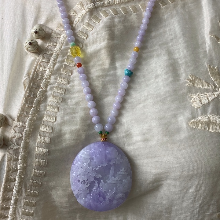 翡翠吊坠(赠链)未镶嵌