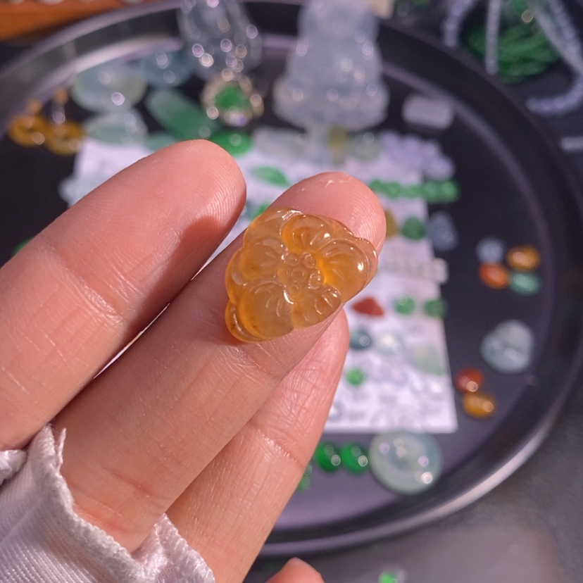 【闪购商品】翡翠挂件未镶嵌花