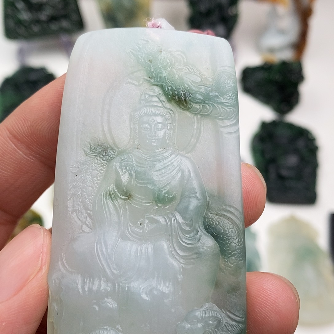 定制翡翠未镶嵌观音