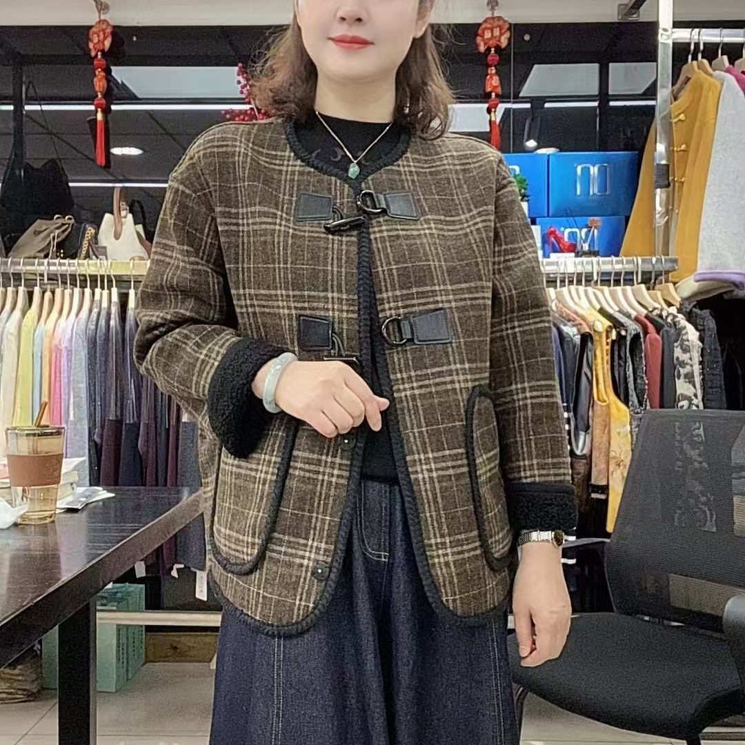 [秀客严选] 冬款时尚保暖小香毛外套