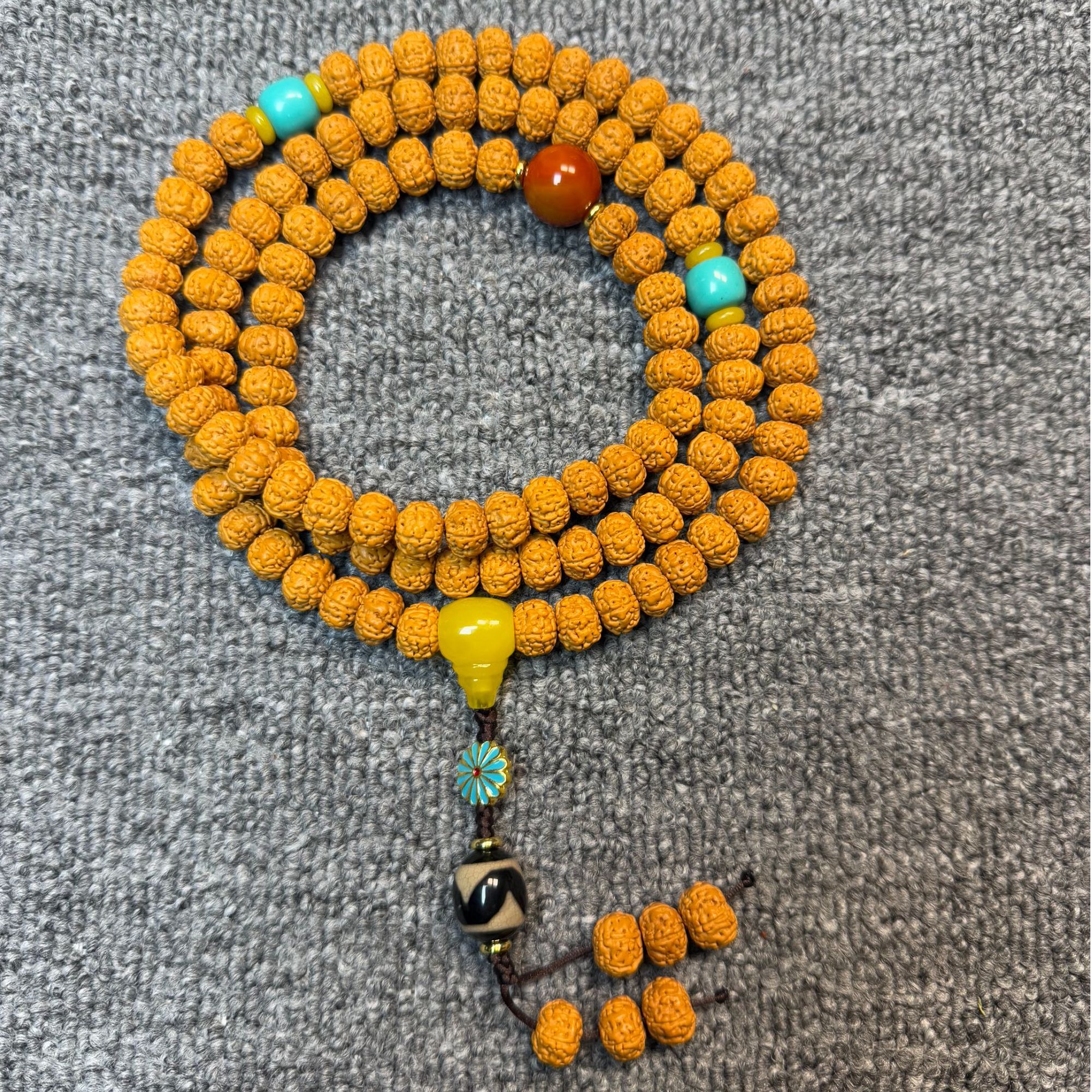 脖挂姜黄皮老树籽10左右  六瓣树王金刚