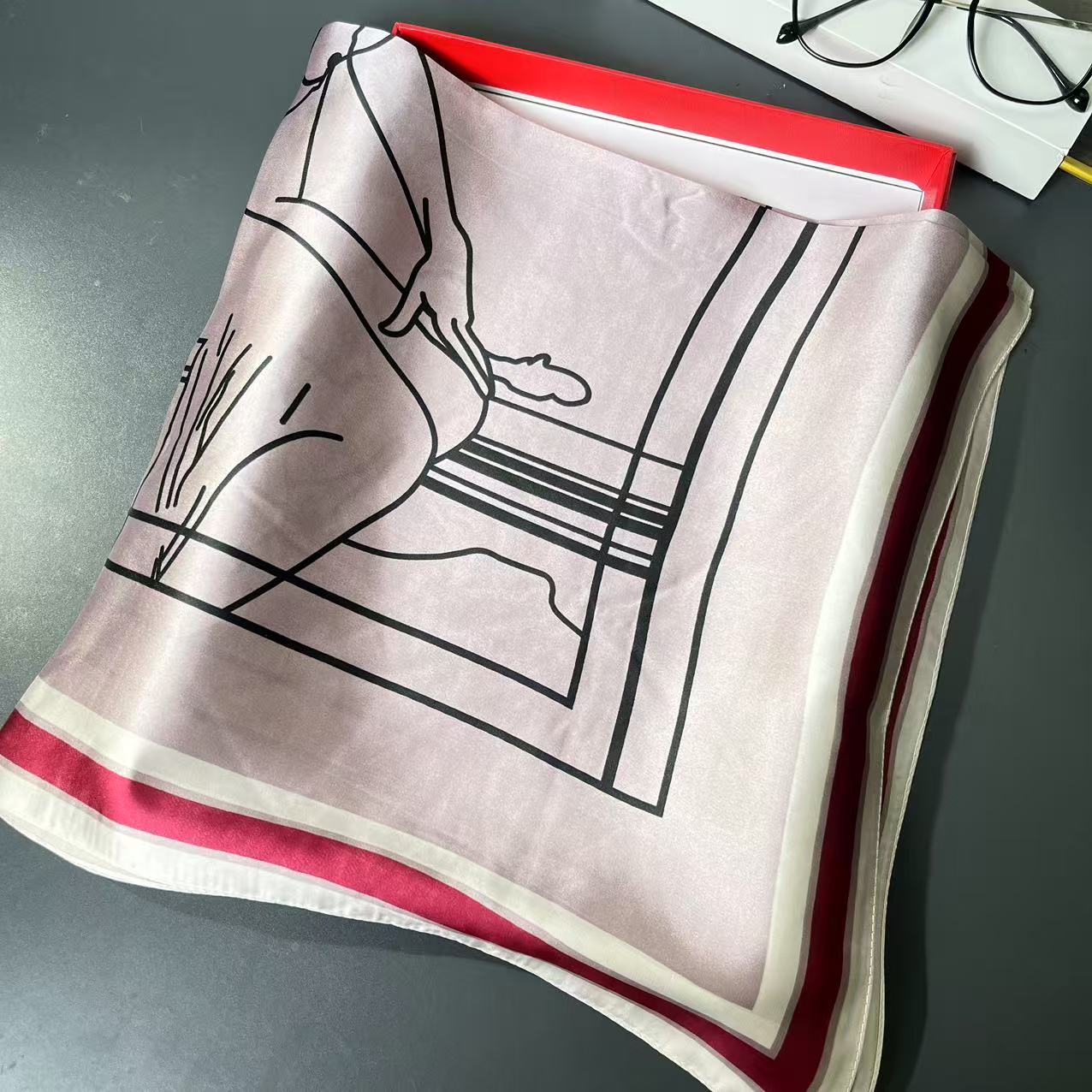 D毕加索艺术紫色70*70气质女士小方巾