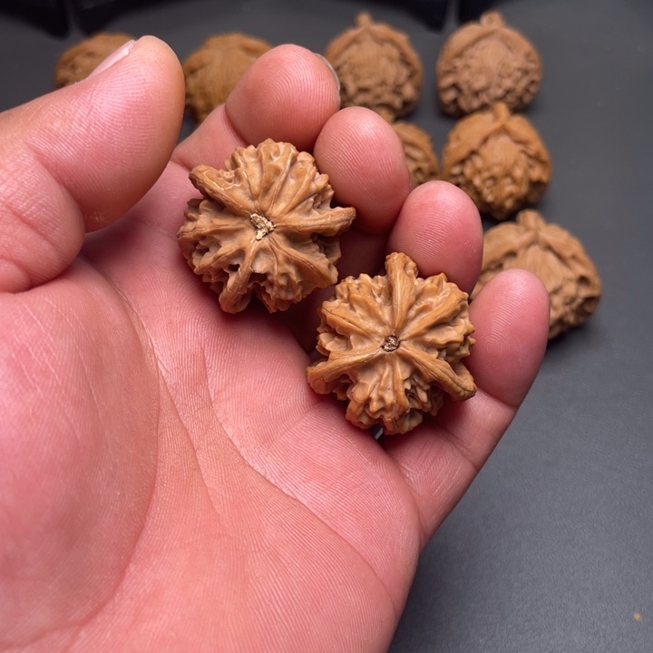 恐***法吊坠文玩核桃盘山三棱