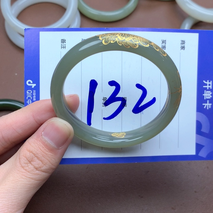 和田玉未镶嵌手镯54