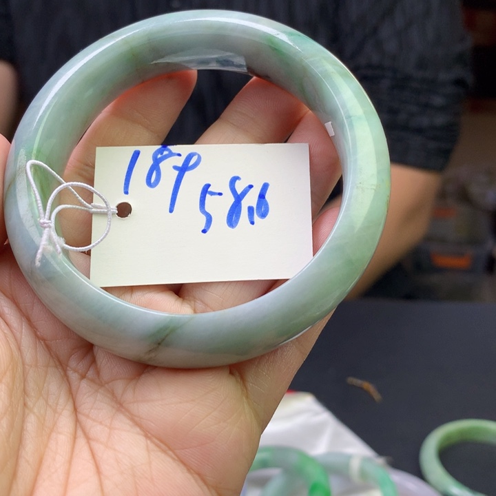 未镶嵌手镯翡翠189