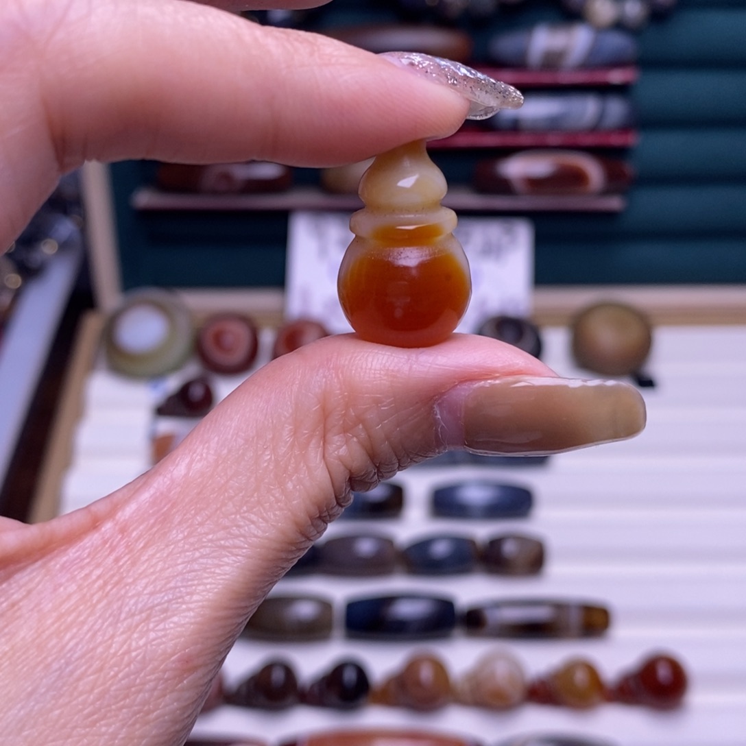 锐***玛瑙/玉髓合金颈饰