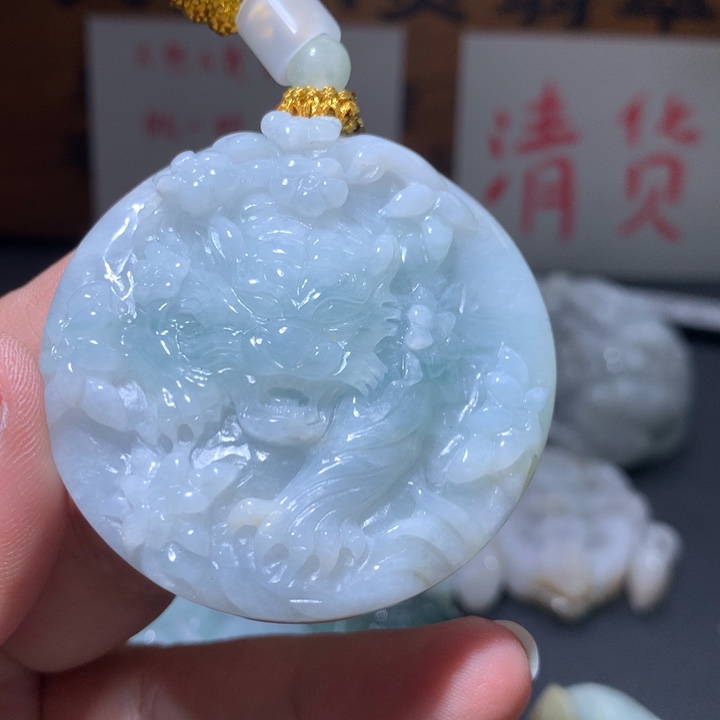 翡翠未镶嵌颈饰保真天然A货翡翠