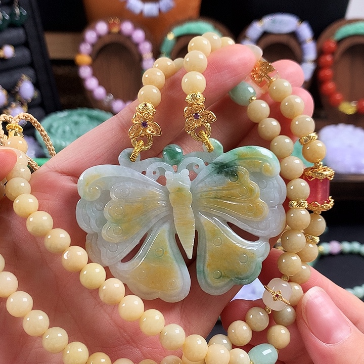 翡翠未镶嵌颈饰吊坠