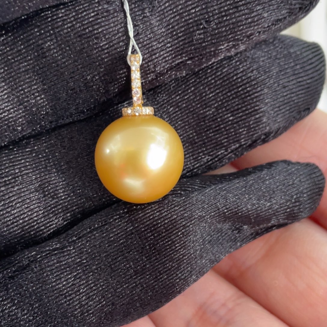 吊坠(不含链)18K金镶嵌海水珍珠13.3mm