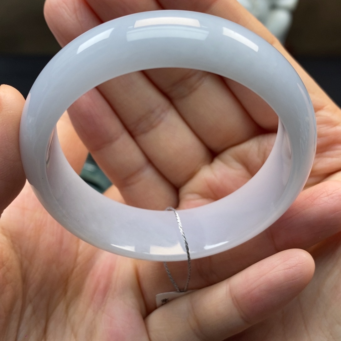 翡翠手镯未镶嵌天然