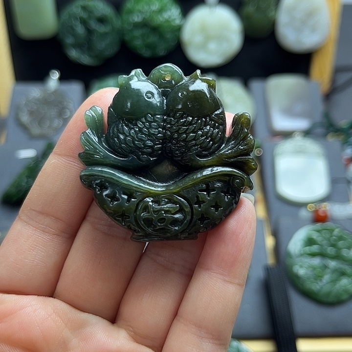 颈饰未镶嵌和田玉