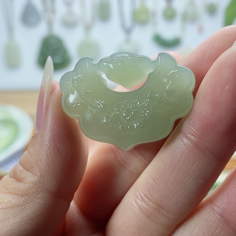 【闪购商品】颈饰未镶嵌和田玉