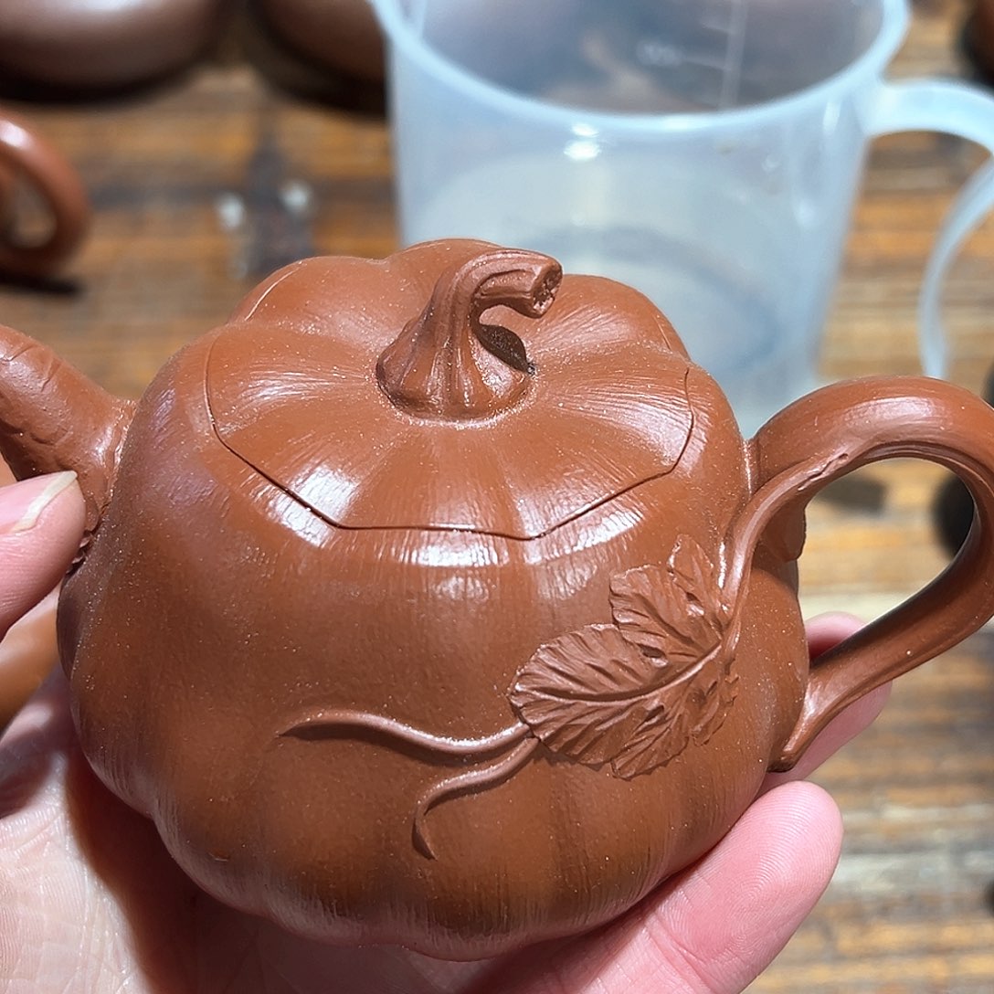 紫砂茶壶紫砂的味道很