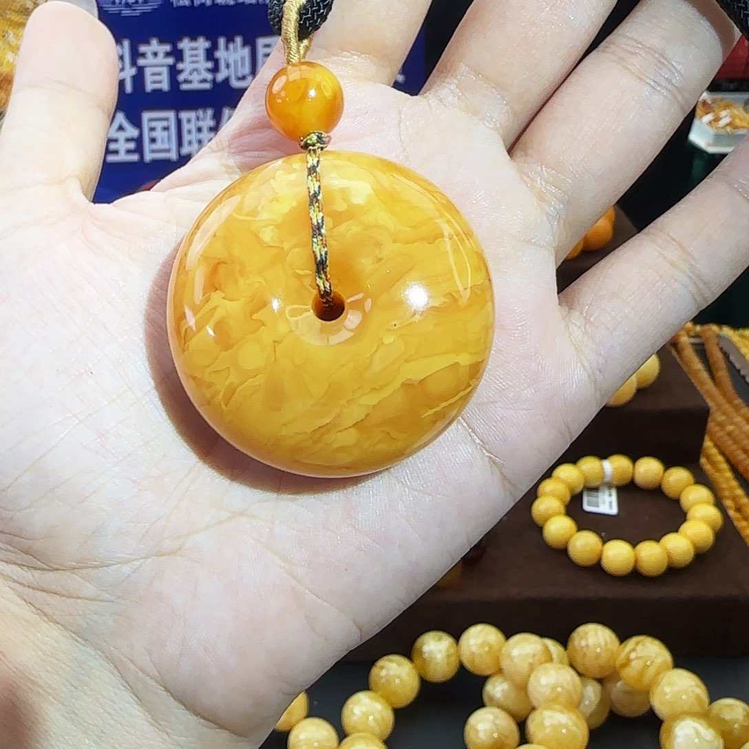 琥珀未镶嵌颈饰吊坠