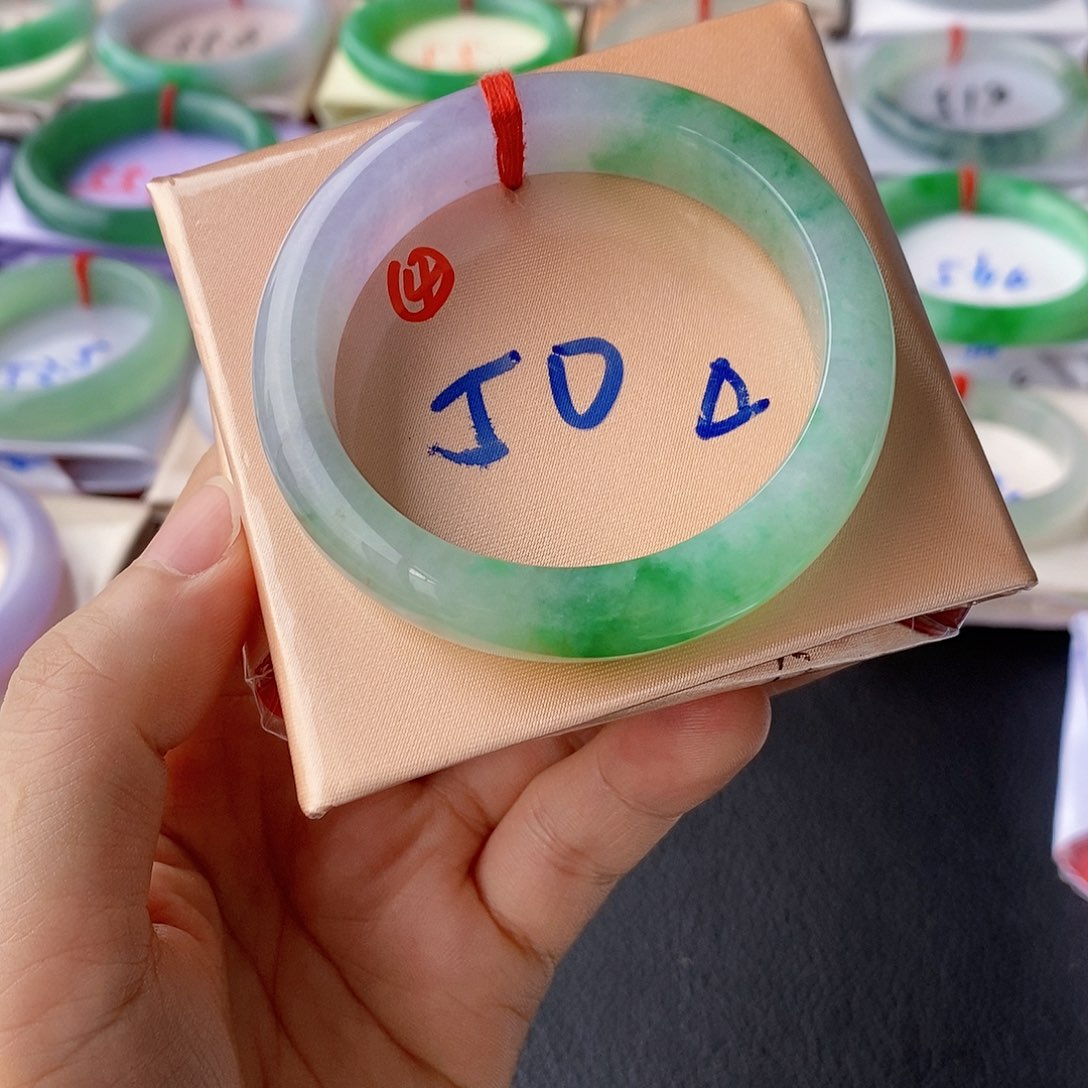 翡翠手镯未镶嵌4号