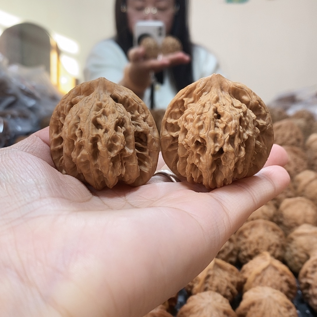 吊坠文玩核桃霞云岭43黄