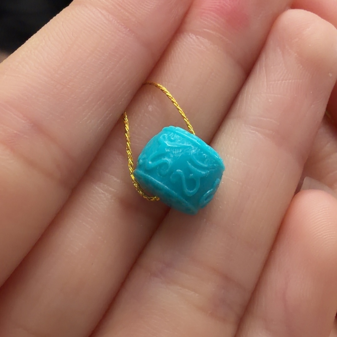 绿松石未镶嵌颈饰