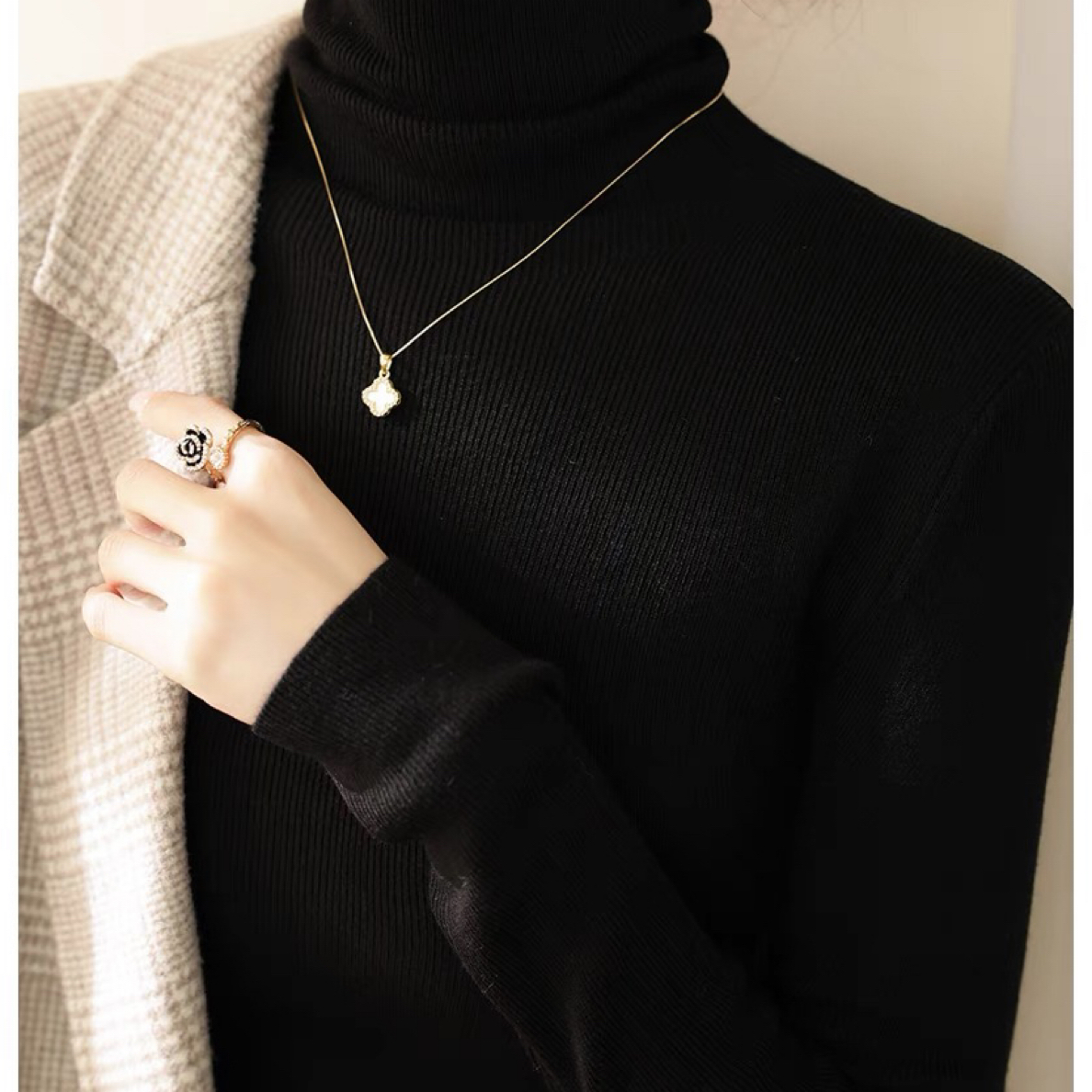 大芳精选“黑天鹅显瘦常规袖秋冬针织衫套头纯色”（高领款）