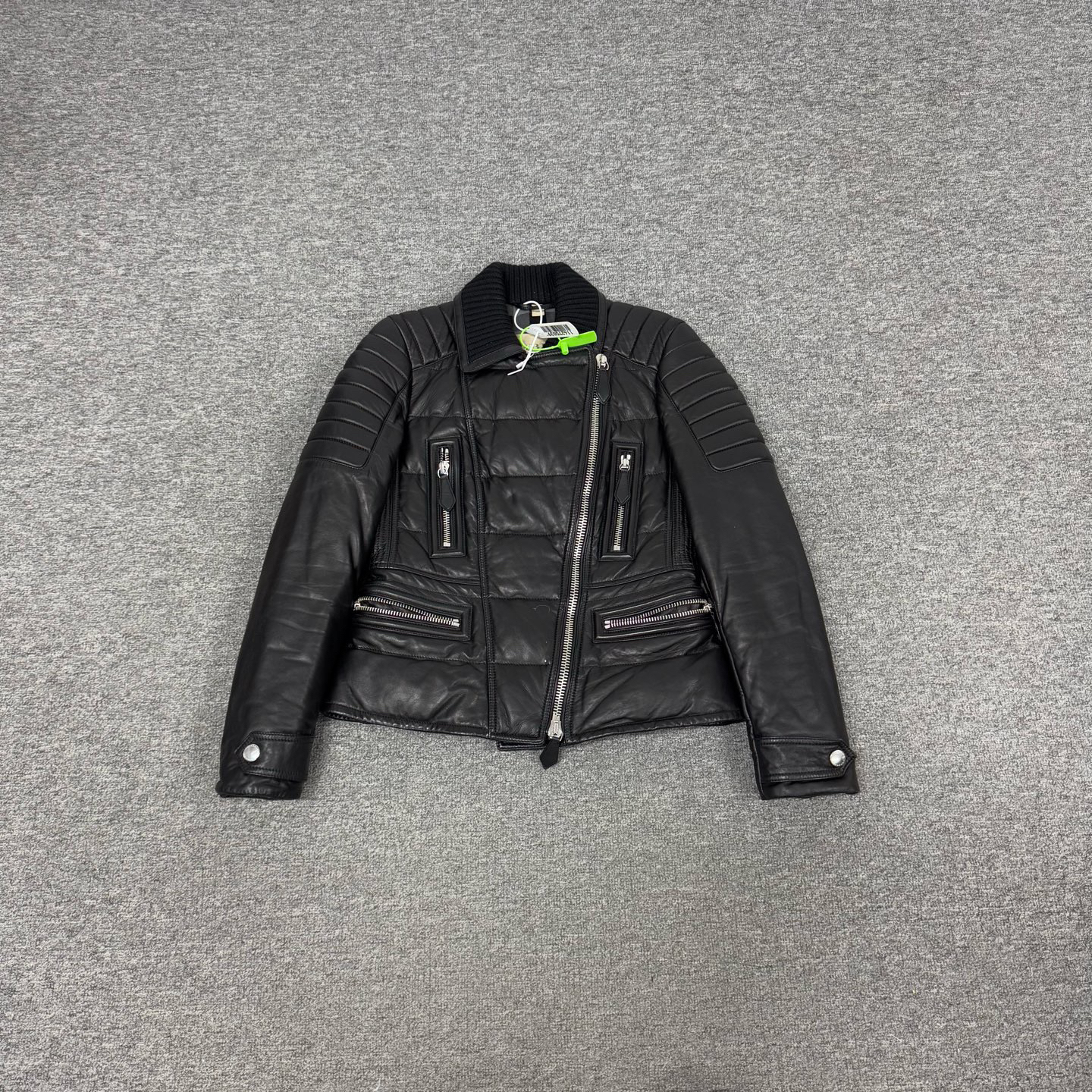 99新 AMIPARIS Burberry羔羊皮皮衣uk6