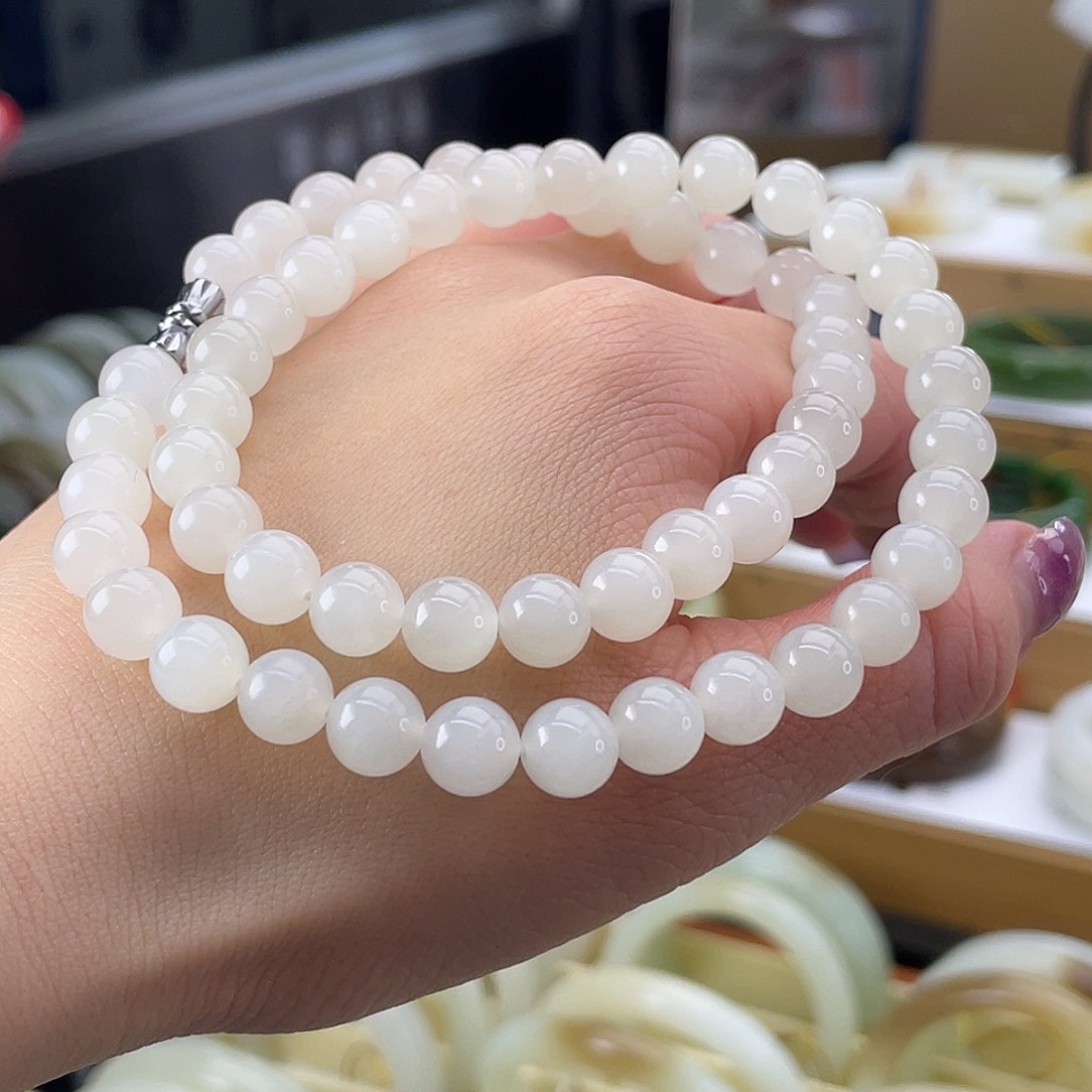 和田玉颈饰未镶嵌