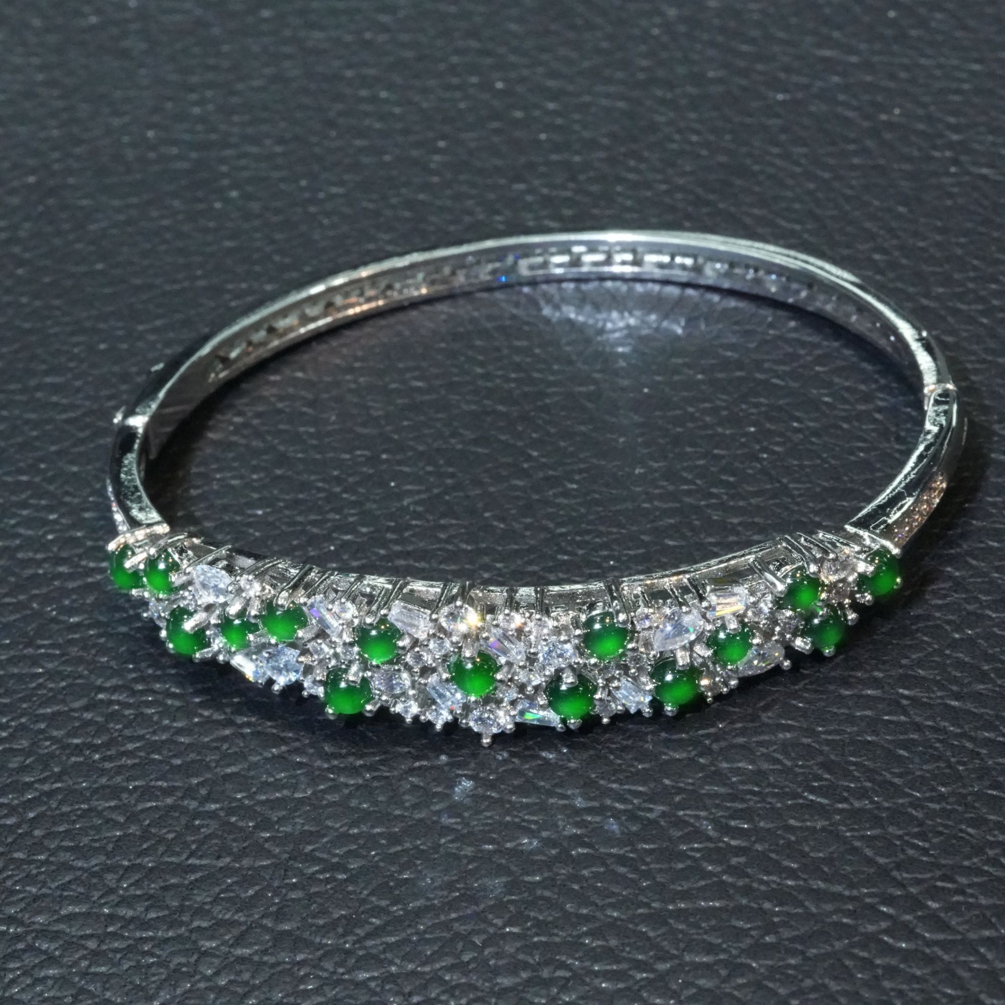 天然A货翡翠蛋面手镯多样性发气质轻奢时尚百搭小众镶嵌简约绿色