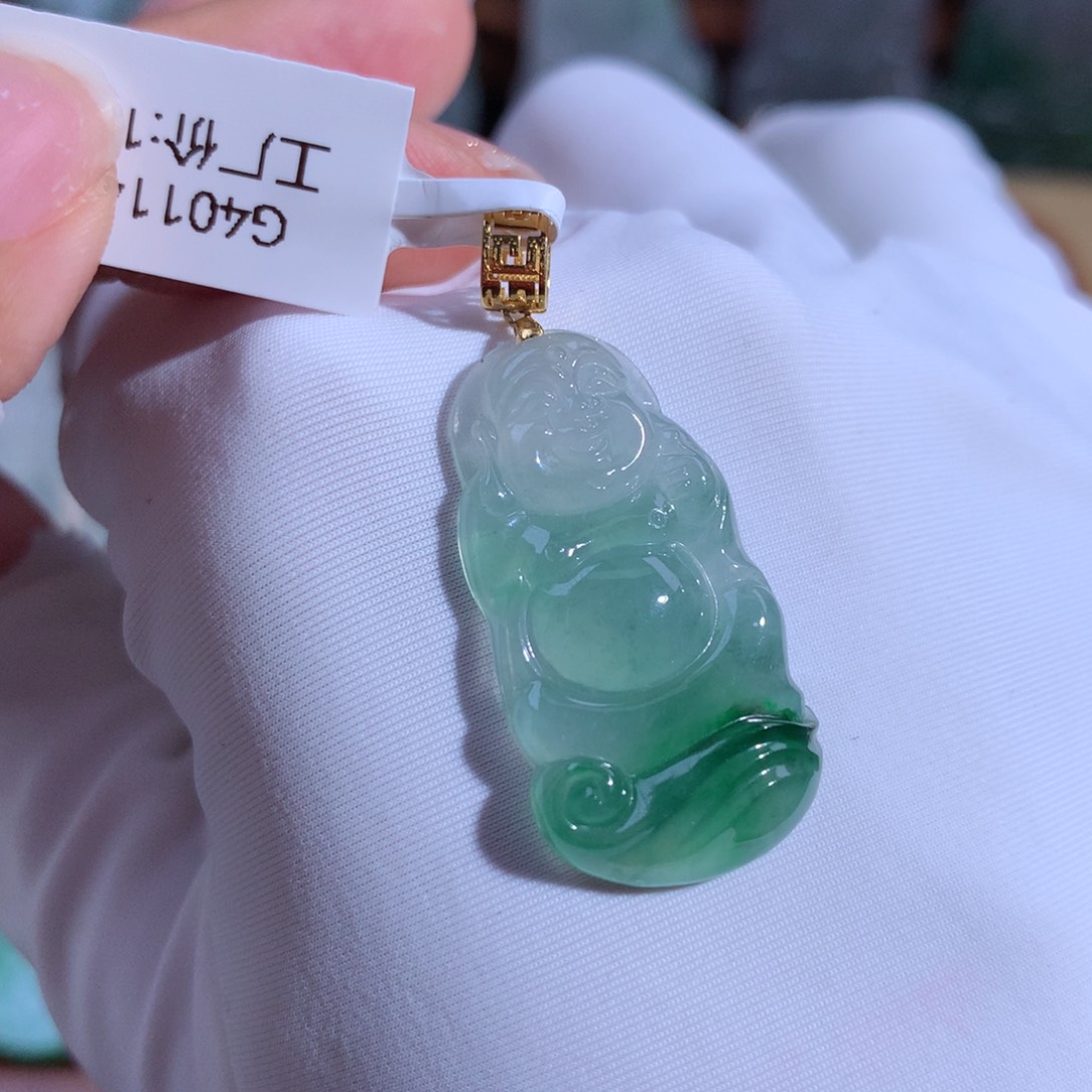 翡翠颈饰18K金镶嵌佛公