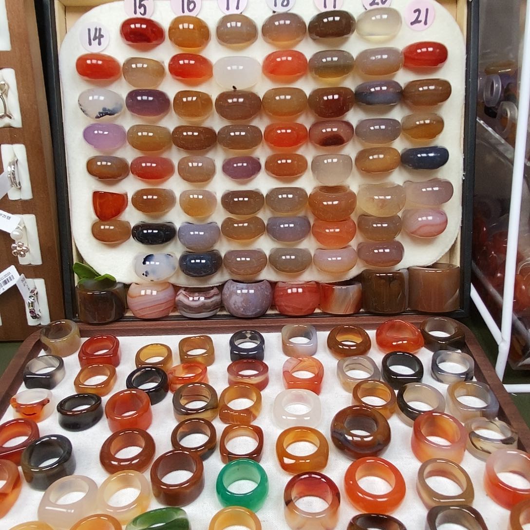 茕***眠玛瑙/玉髓未镶嵌戒指