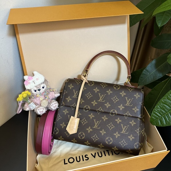 路易威登/包包/26x20x11/C8859118290