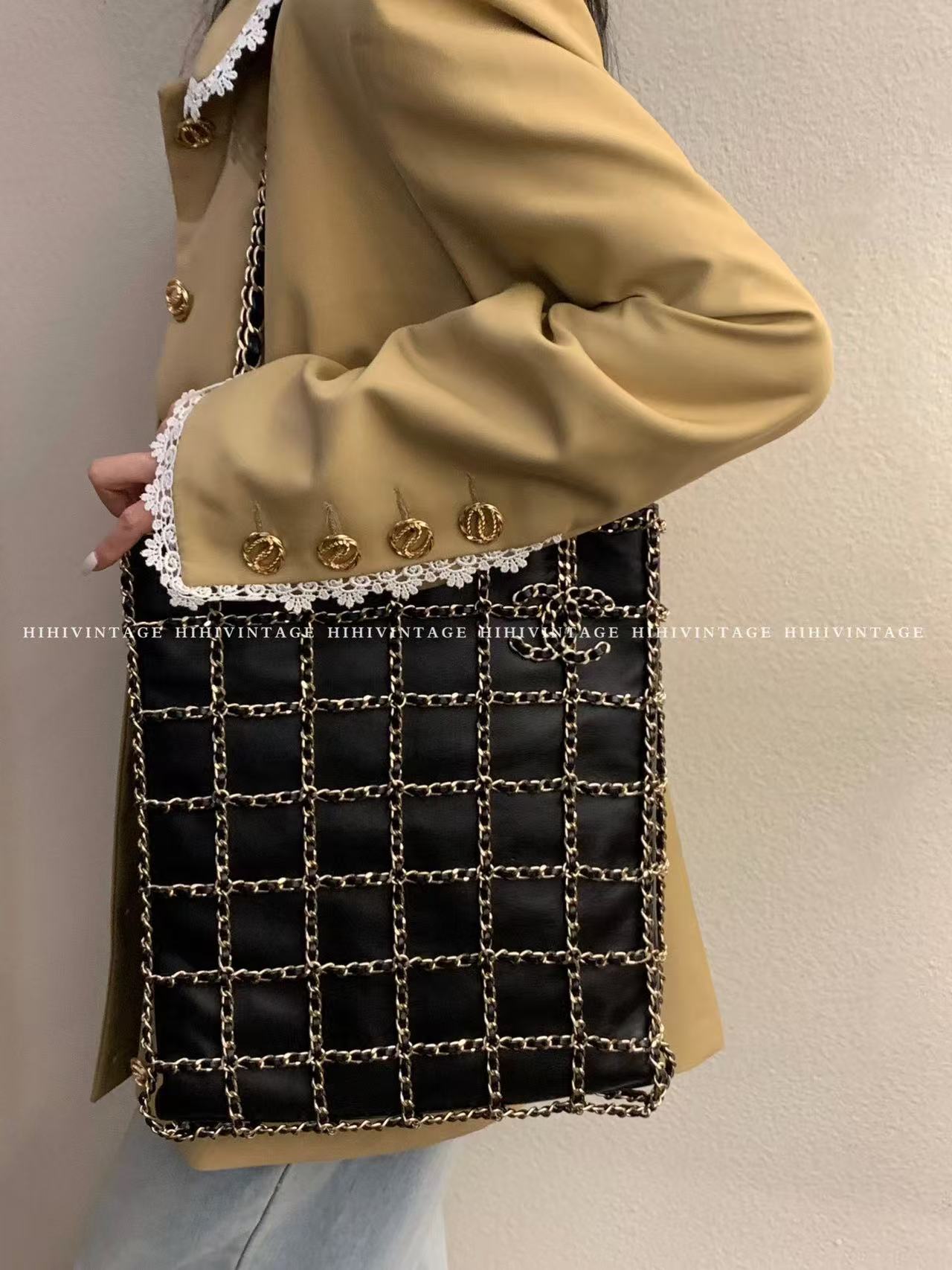 99新 Chanel/香奈儿 尾款 20A 黑色羊皮网格托特包/15166854