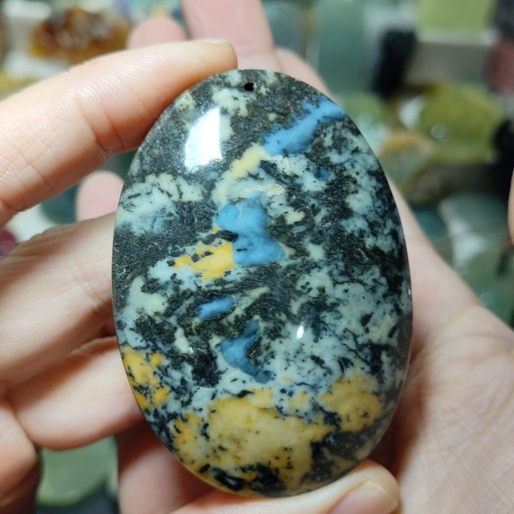 岫玉未镶嵌挂坠款式