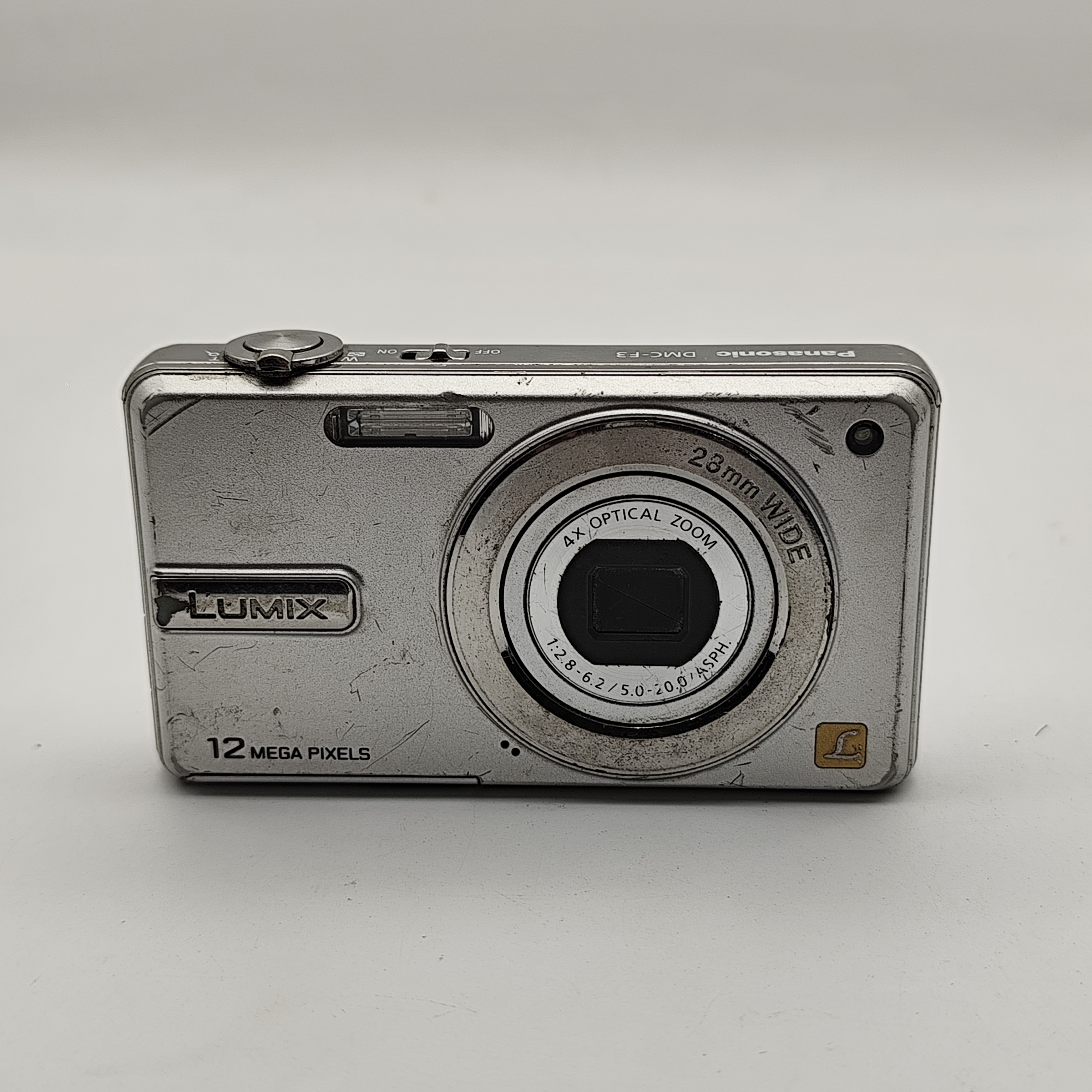 8新 Panasonic/松下  ccd卡片机 松下f3 1200w像素 高清冷白人像