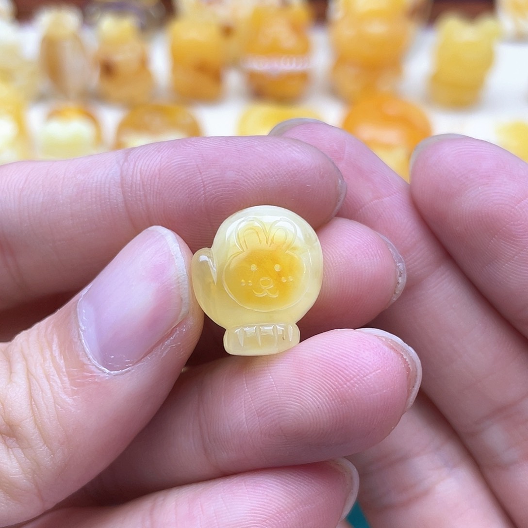 未镶嵌琥珀裸石蜜蜡